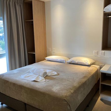 Lake Tinaroo Holiday Park Экстерьер фото