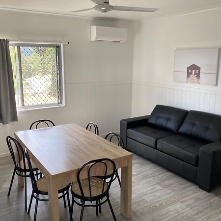 Lake Tinaroo Holiday Park Экстерьер фото