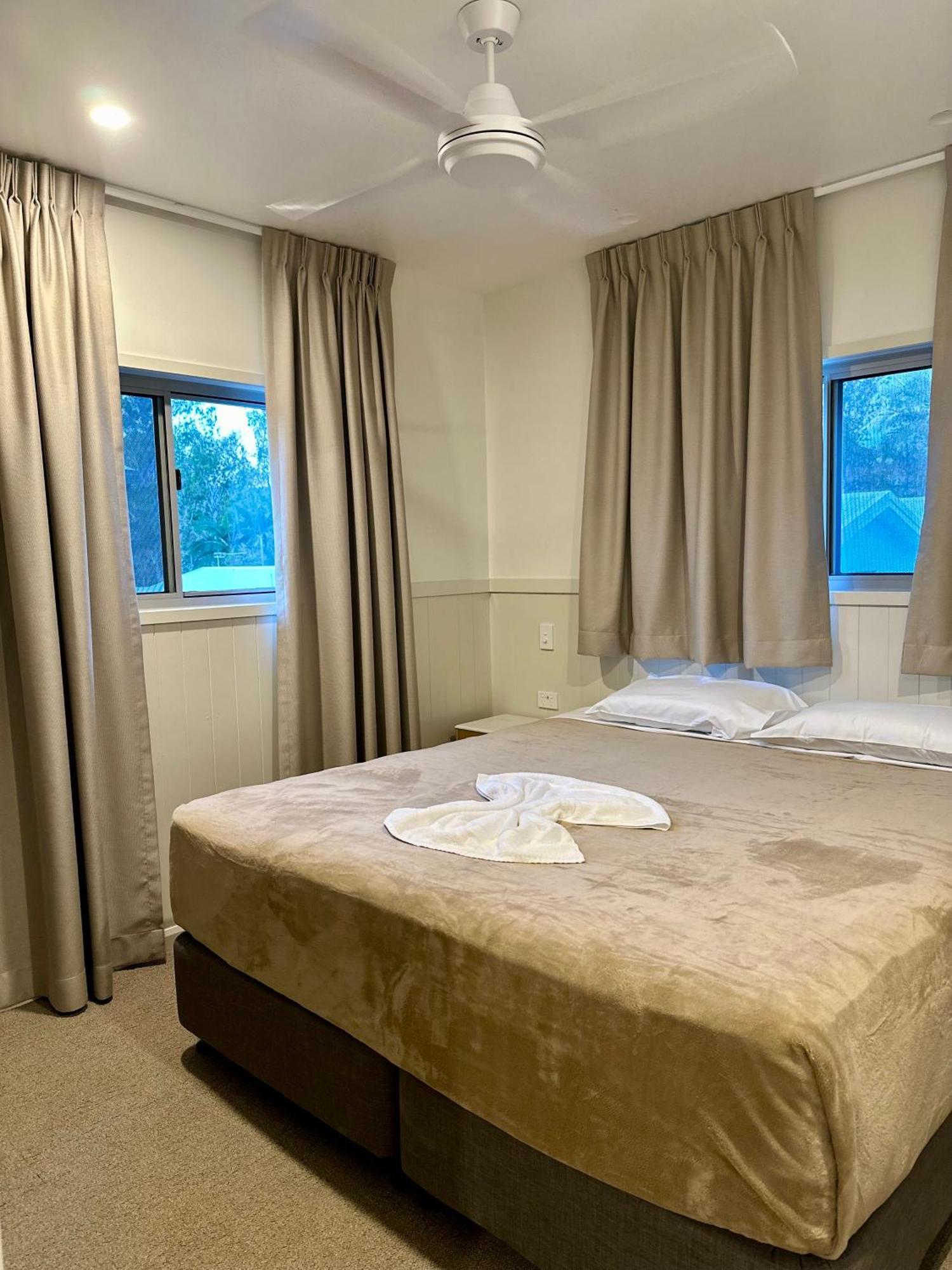 Lake Tinaroo Holiday Park Экстерьер фото