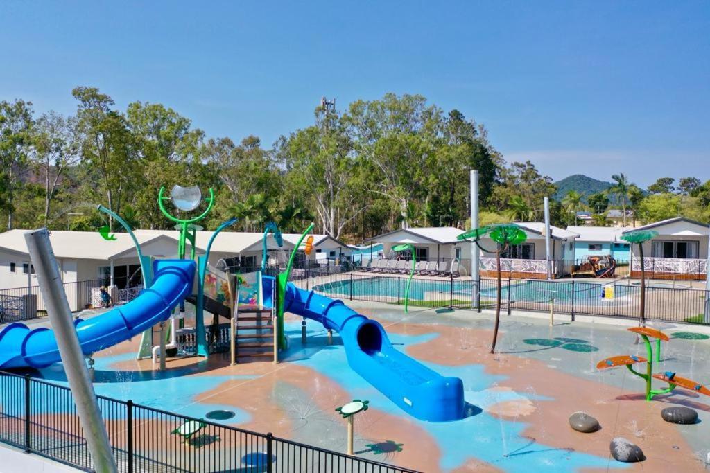Lake Tinaroo Holiday Park Экстерьер фото