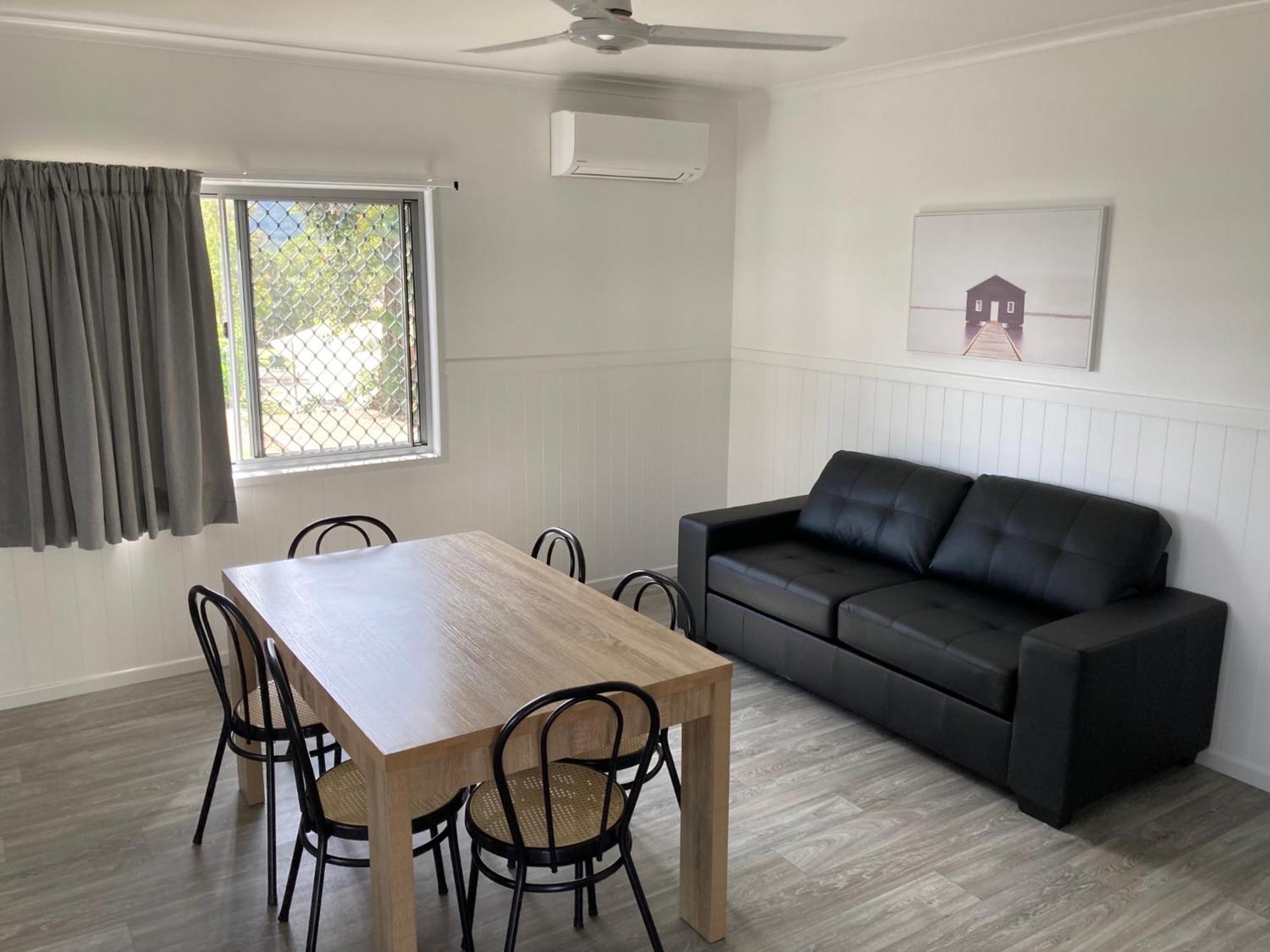 Lake Tinaroo Holiday Park Экстерьер фото
