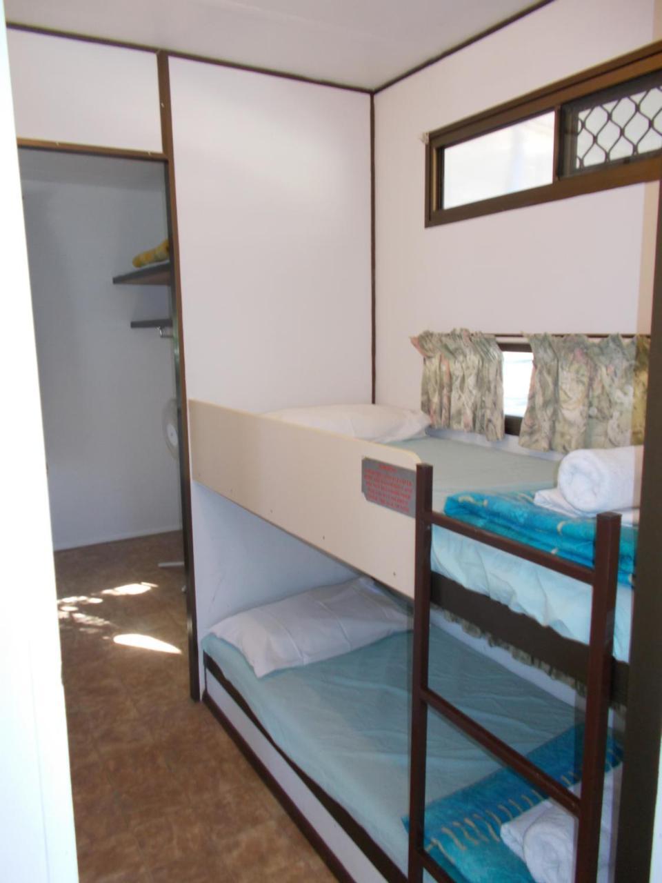 Lake Tinaroo Holiday Park Экстерьер фото